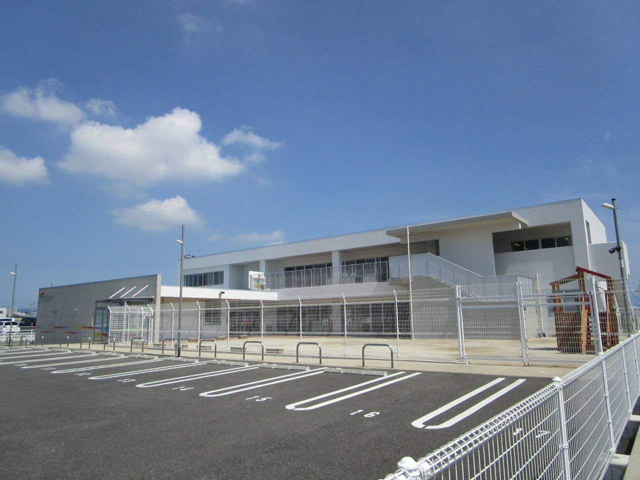 にじのはな保育園